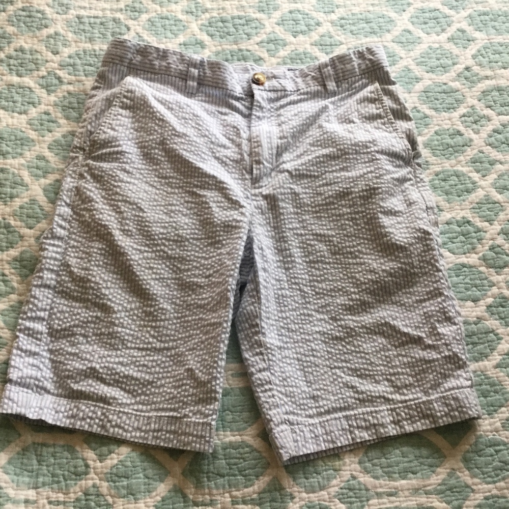 Vineyard Vines searsucker shorts